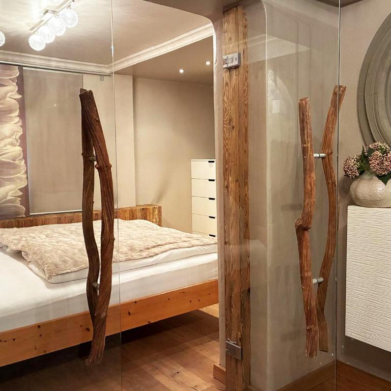 KOSIS Townhouse mit Spa Zugang im KOSIS Sports Lifestyle Hotel und Gartennutzung - Apartment - Souterrain - 4