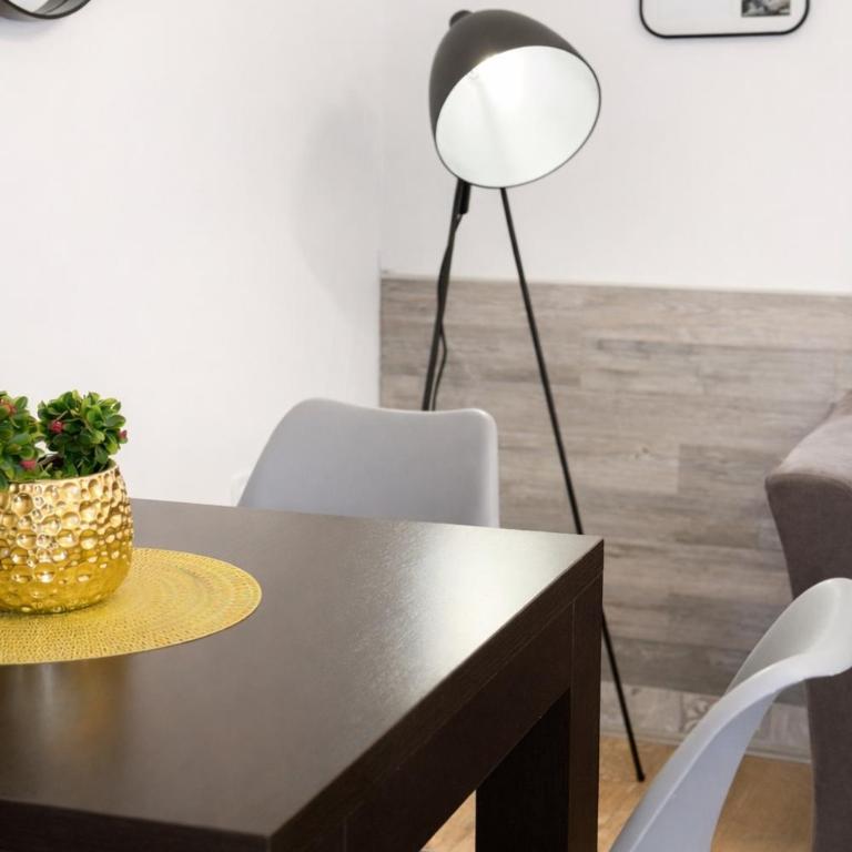 Nilton Apartmans - One-Bedroom Apartment - 37