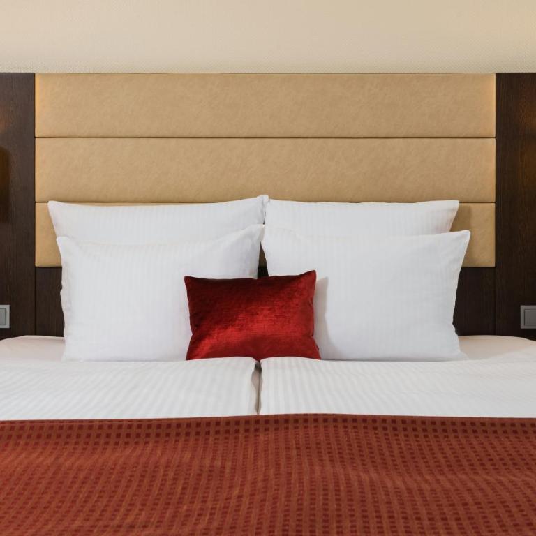Leonardo Hotel Munich Arabellapark - Deluxe Doppel-/Zweibettzimmer - 6