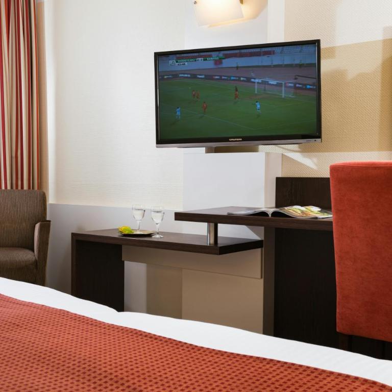 Leonardo Hotel Munich Arabellapark - Deluxe Doppel-/Zweibettzimmer - 7