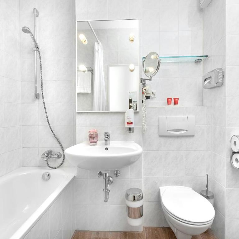 Leonardo Hotel Munich City North - Comfort Twin Room - 4