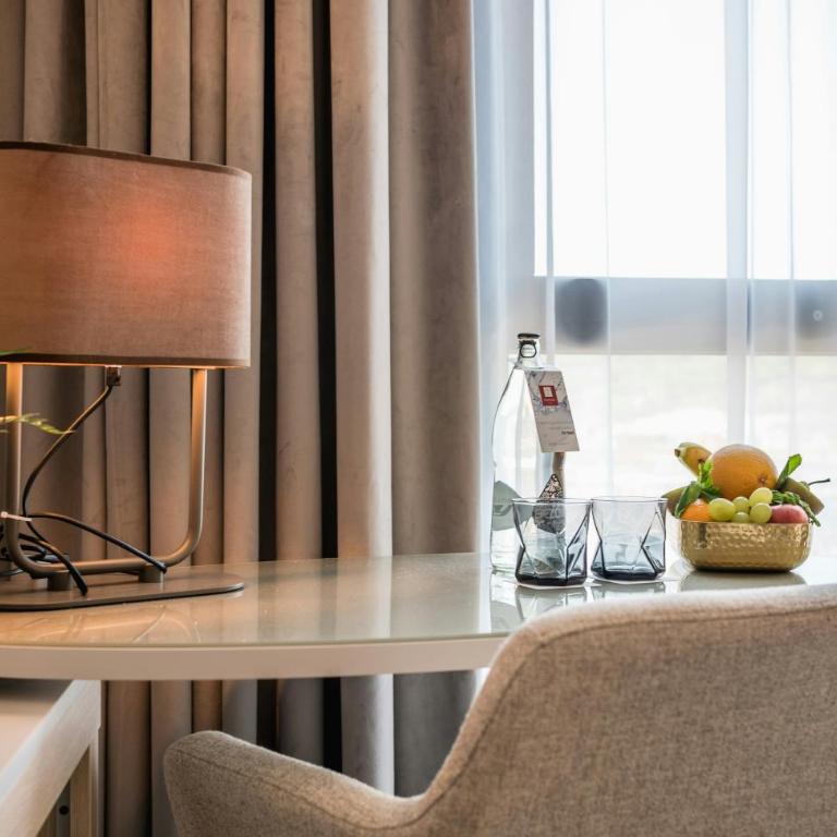 Leonardo Royal Hotel Barcelona Fira - Double or Twin Room - 3
