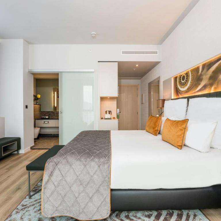 Leonardo Royal Hotel Barcelona Fira - Deluxe Double or Twin Room - 3