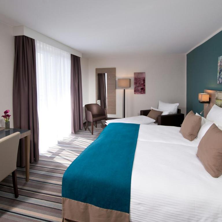 Leonardo Hotel Munich City Olympiapark - Superior Dreibettzimmer - 1