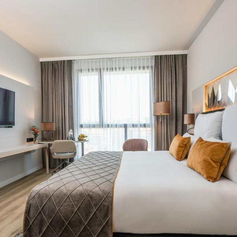 Leonardo Royal Hotel Barcelona Fira - Double or Twin Room - 4