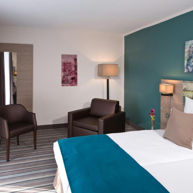 Leonardo Hotel Munich City Olympiapark - Superior Dreibettzimmer - 3