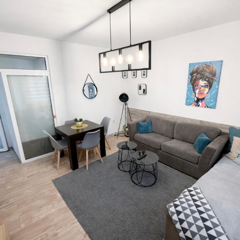 Nilton Apartmans - One-Bedroom Apartment - 44