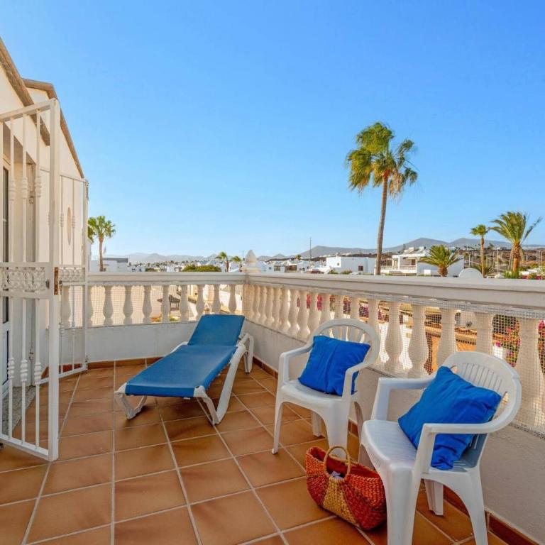 Villa Castillo by Villa Plus - Villa - 3