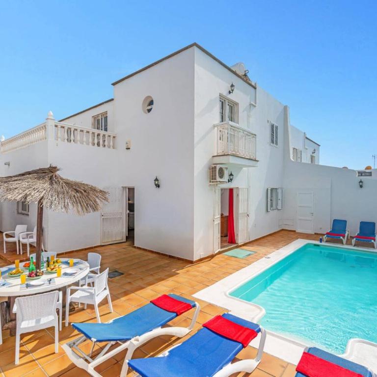 Villa Castillo by Villa Plus - Villa - 1