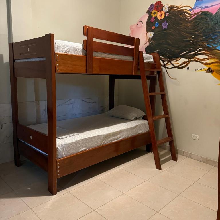 El Mural Backpackers - Litera en habitación compartida mixta - 4