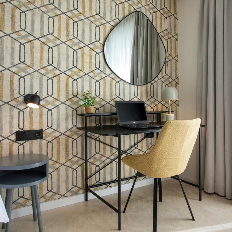 Gran Via Urban Suites Alicante by Renthas - Estudio con sofá cama - 12