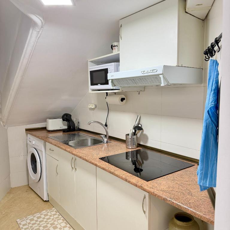 Cozy apartment in the center - One-Bedroom Apartment - 10