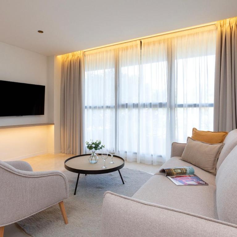 Gran Via Urban Suites Alicante by Renthas - Estudio Doble Deluxe - 8