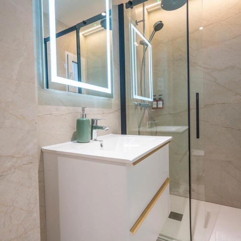 F132 Apartamento de Lujo Madrid-Feria - Apartamento de 3 dormitorios - 40