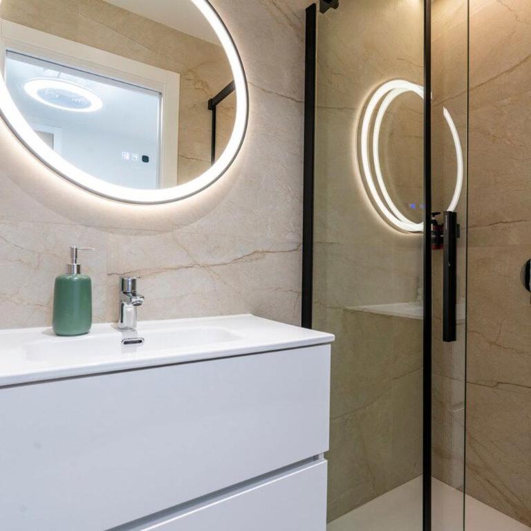 F132 Apartamento de Lujo Madrid-Feria - Apartamento de 3 dormitorios - 52