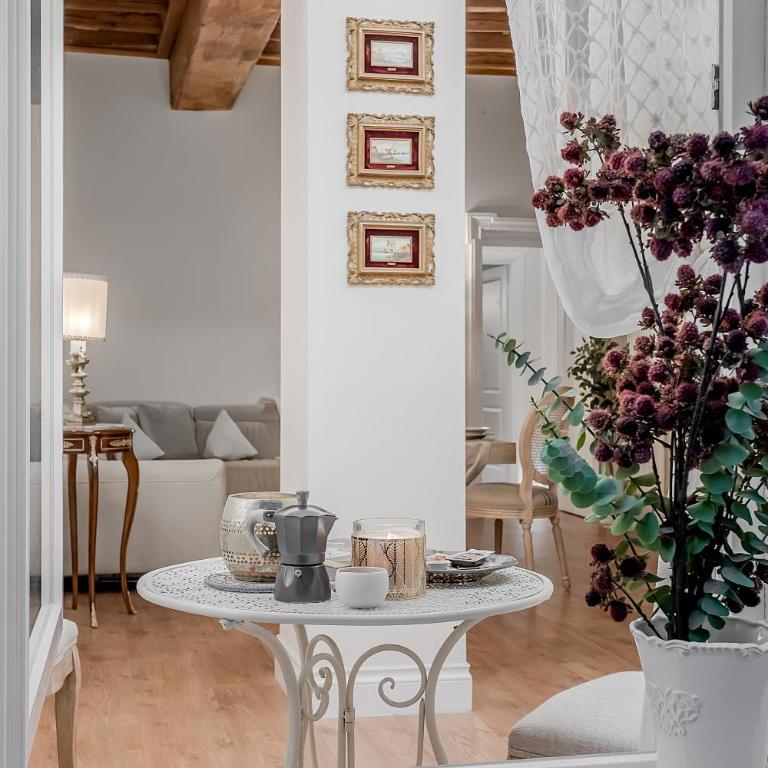 Trevi Fountain Elegant Apartment - Appartamento con 3 Camere da Letto - 31