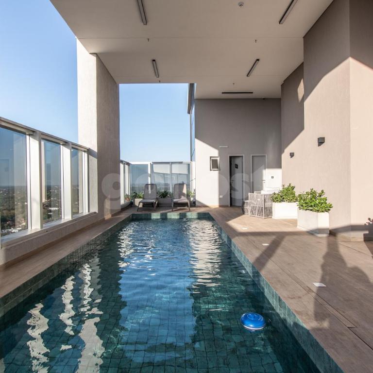 Petra Tower Luxury 2 BR Apt w Resto, Pool & Gym - Apartment - 4