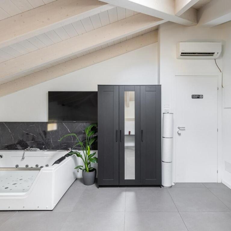 Villa Primodì - Deluxe Triple Room with Spa Bath - 10