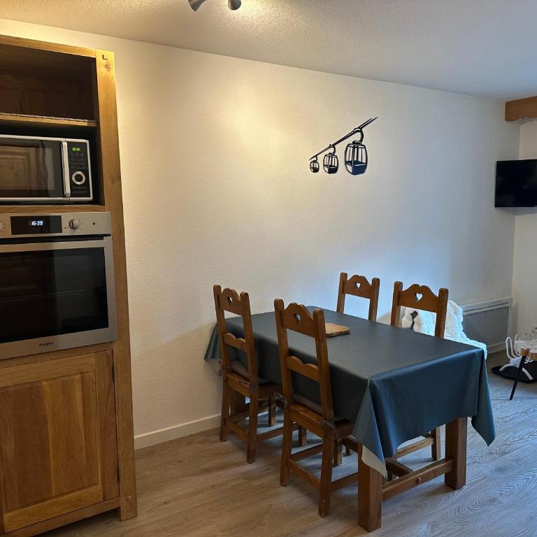 Grand Panorama T2 avec piscine aux pieds des télécabines - Appartement - 18