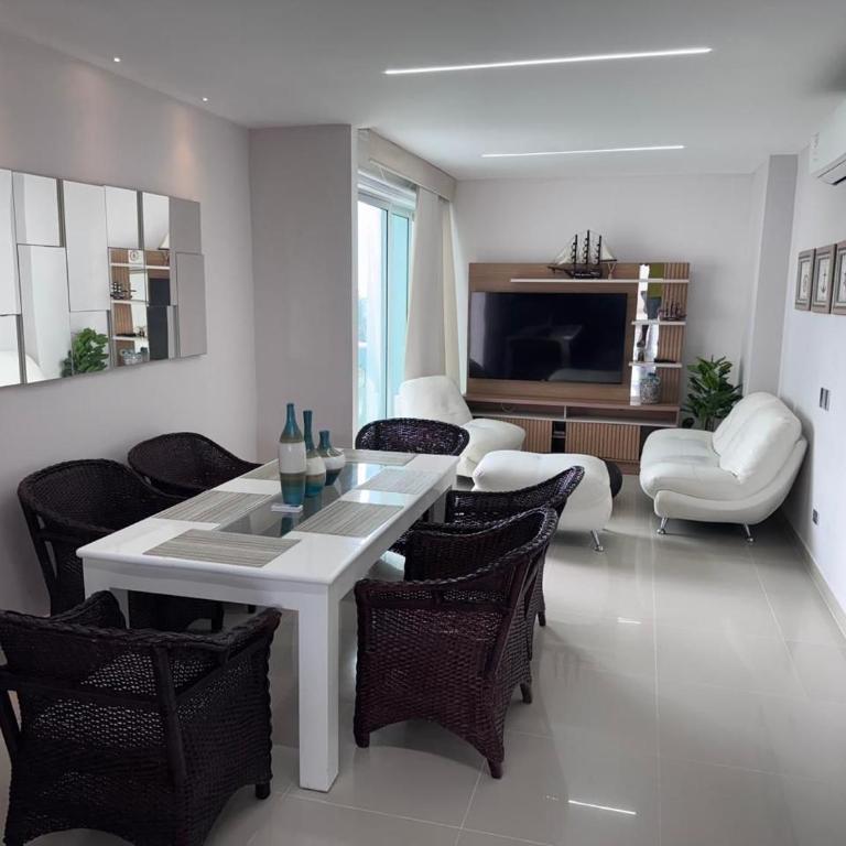 Apartamentos Mi Reserva OK - Arrecife - Three-Bedroom Apartment - Oceanfront - 1