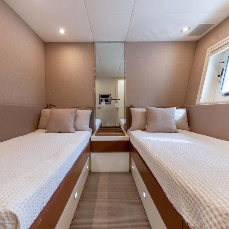 Yacht Mangusta - Mobile Home - 9
