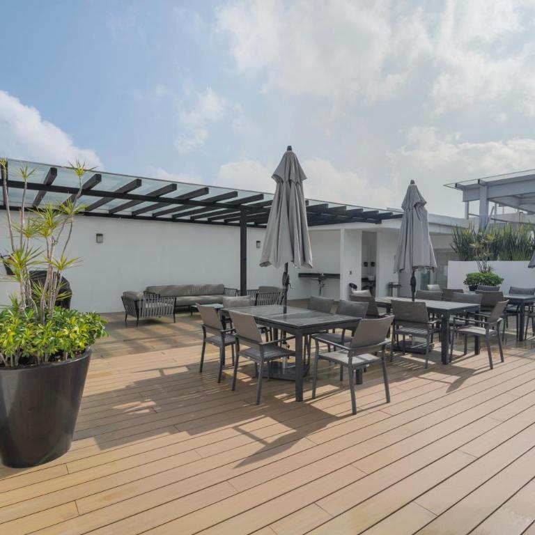 Condesa Oasis With Sky Pool, Ping Pong, Gym, Steam Room & Two Private Terraces - Three-Bedroom Apartment - 43