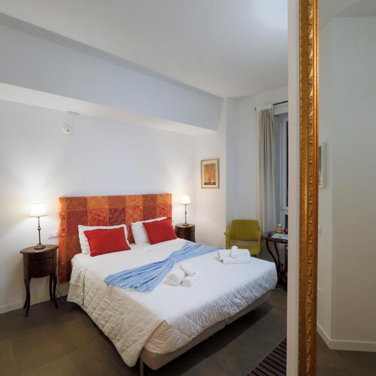 G House - Camera Matrimoniale con Bagno Privato - 9