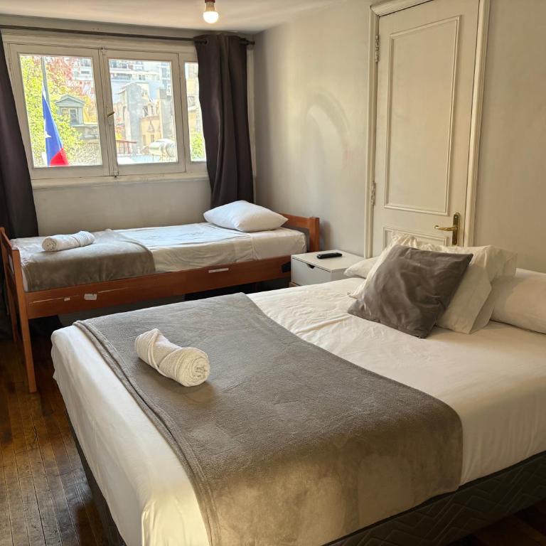 BbCasita Blue-Hostal - Budget Triple Room - 8