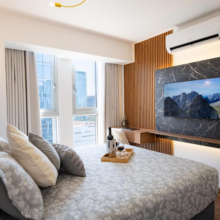 All San Isidro Apartments by Vibrant - One-Bedroom Apartment with Balcony and City View - 14