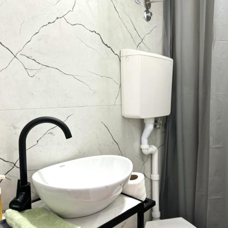 Central Studio 317 - One-Bedroom Apartment - 8