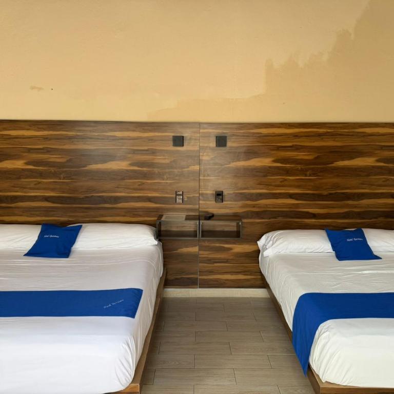 Hotel Queretaro - Double Room with Two Double Beds - 3