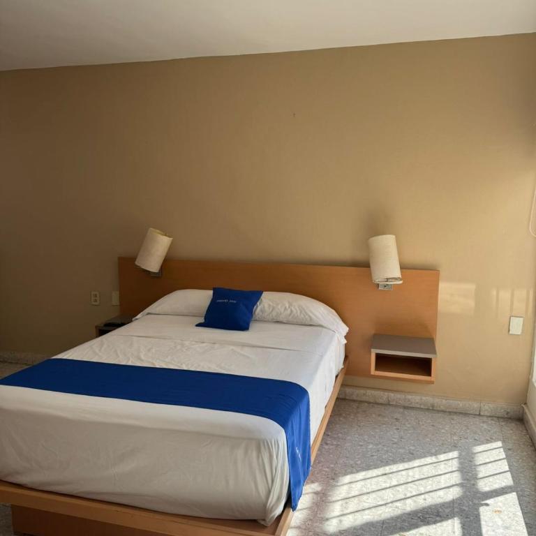 Hotel Queretaro - Standard - 2
