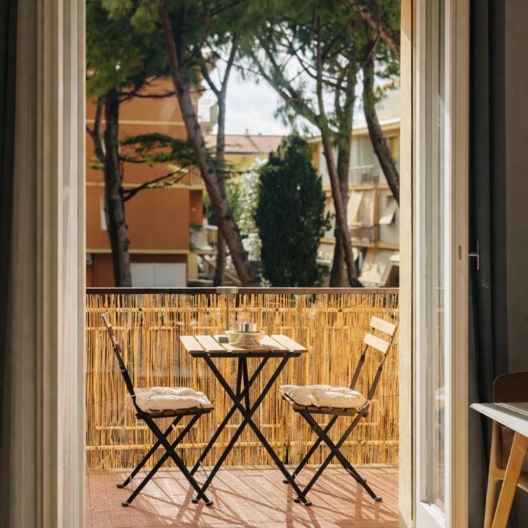 ELIOS LIVING - Parcheggio Privato, Vicino al centro, 200m dal Mare - Appartamento Superior con 1 Camera da Letto e Balcone - 10