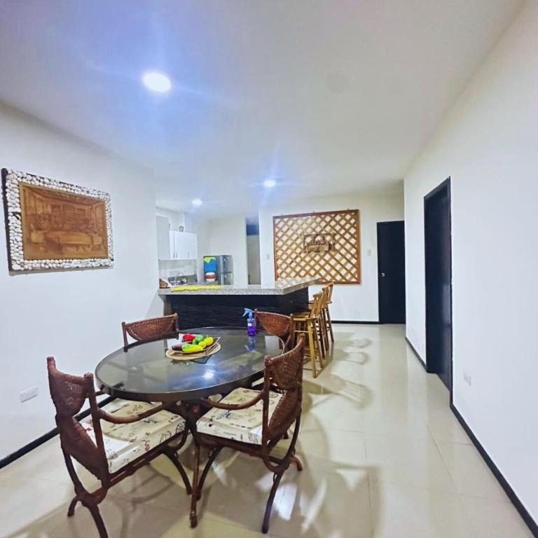 Salinas Condominio - Three-Bedroom Apartment - 4