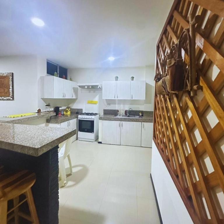 Salinas Condominio - Three-Bedroom Apartment - 8