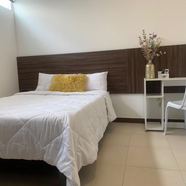 Los Soles Suite Mall del Sol Guayaquil Airport - Double Room - 2