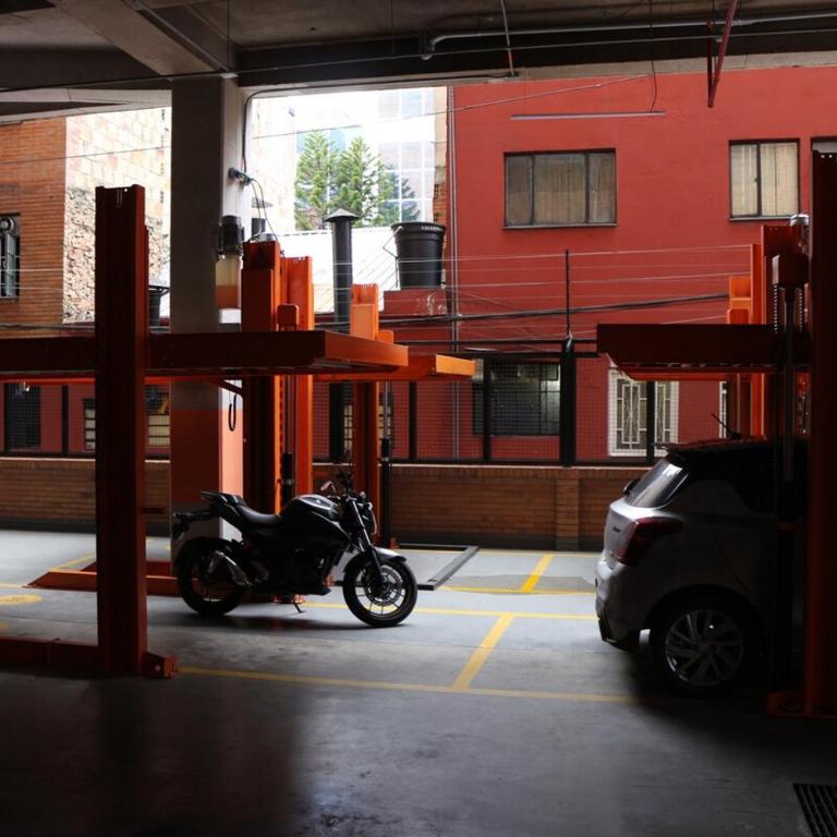 Elegant and bright loft in Chapinero - One-Bedroom Apartment - 10