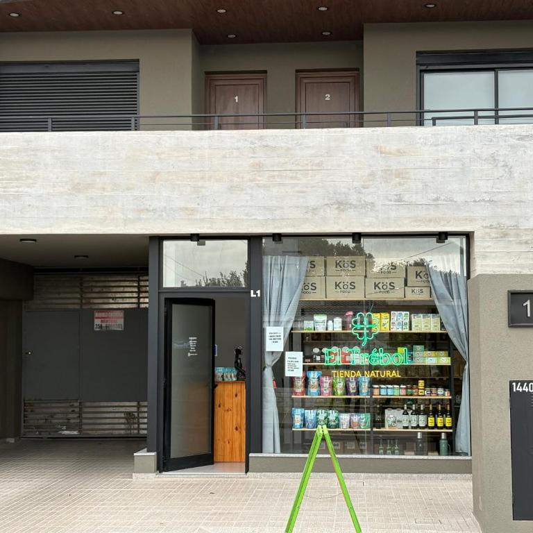 Departamento macrocentro I, espacioso Río Cuarto - Apartamento de 2 dormitorios - 24