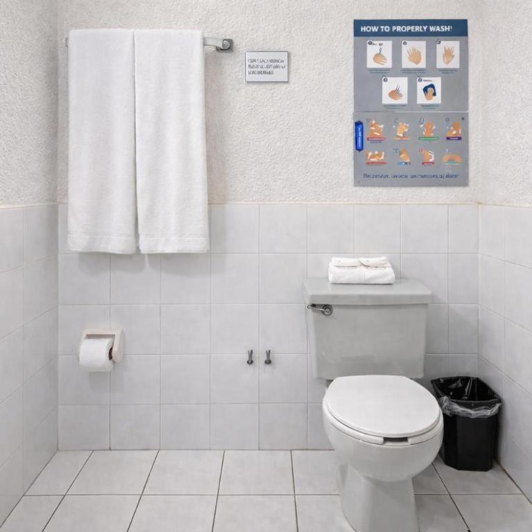 Blue Pacific Suites - Economy Double Room - 4