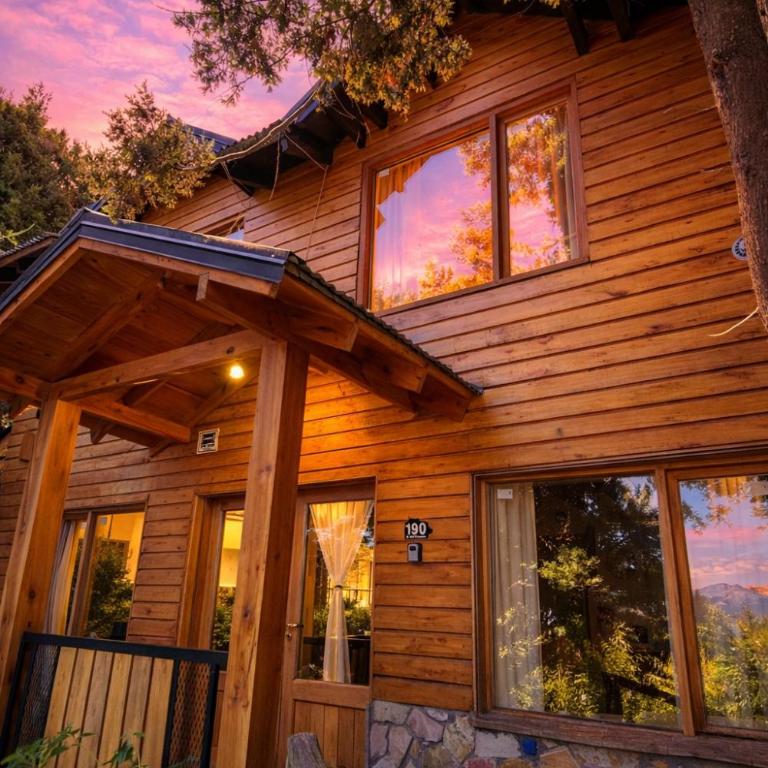 Casa Cabaña de Alquiler Turístico para Vacacionar con Familia o Amigos en San Martin de los Andes Capacidad 6 más 2 Personas - Casa de 2 dormitorios - 1