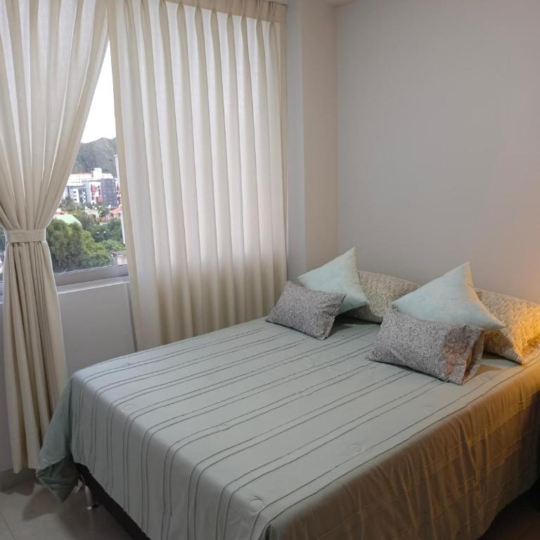 Departamento Amoblado y equipado- excelente ubicacion - Apartamento de 2 dormitorios - 2