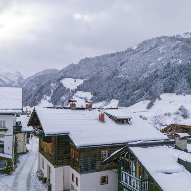 Modern holiday home in the heart of Großarl - Ferienhaus mit 3 Schlafzimmern - 40