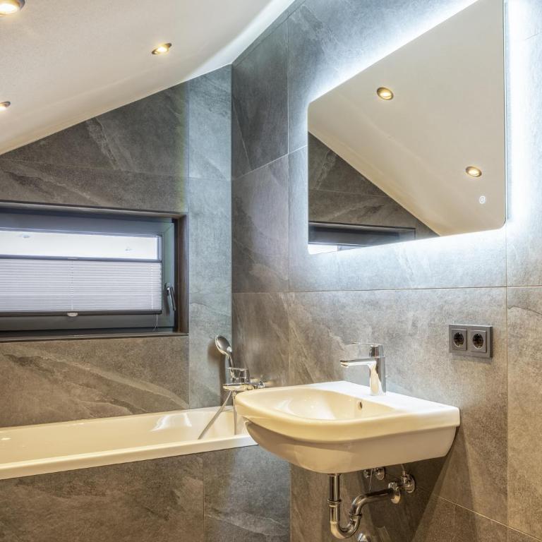Modern holiday home in the heart of Großarl - Ferienhaus mit 3 Schlafzimmern - 28