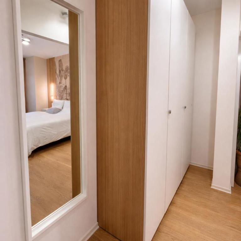 ELIOS LIVING - Parcheggio Privato, Vicino al centro, 200m dal Mare - Appartamento Superior con 1 Camera da Letto e Balcone - 25