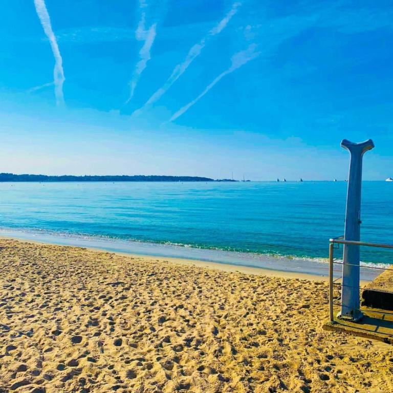 2Bed Seaview swimming pool beach on footparking - Apartment - 35
