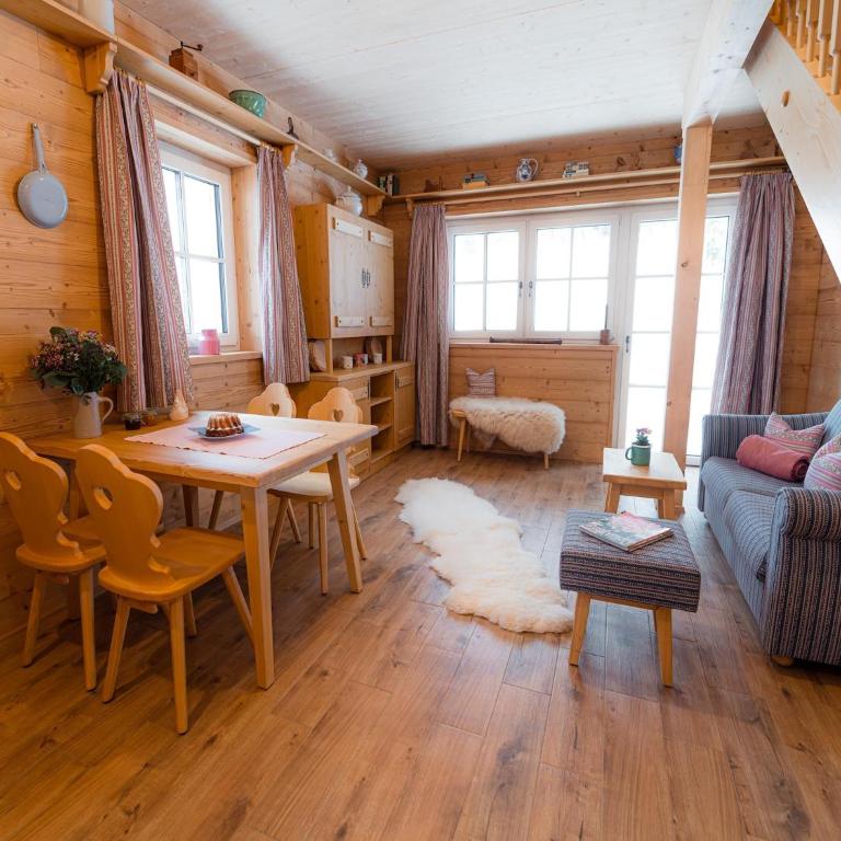 Chalet in Grundlsee near Ski Slopes - Ferienhaus mit 3 Schlafzimmern - 2