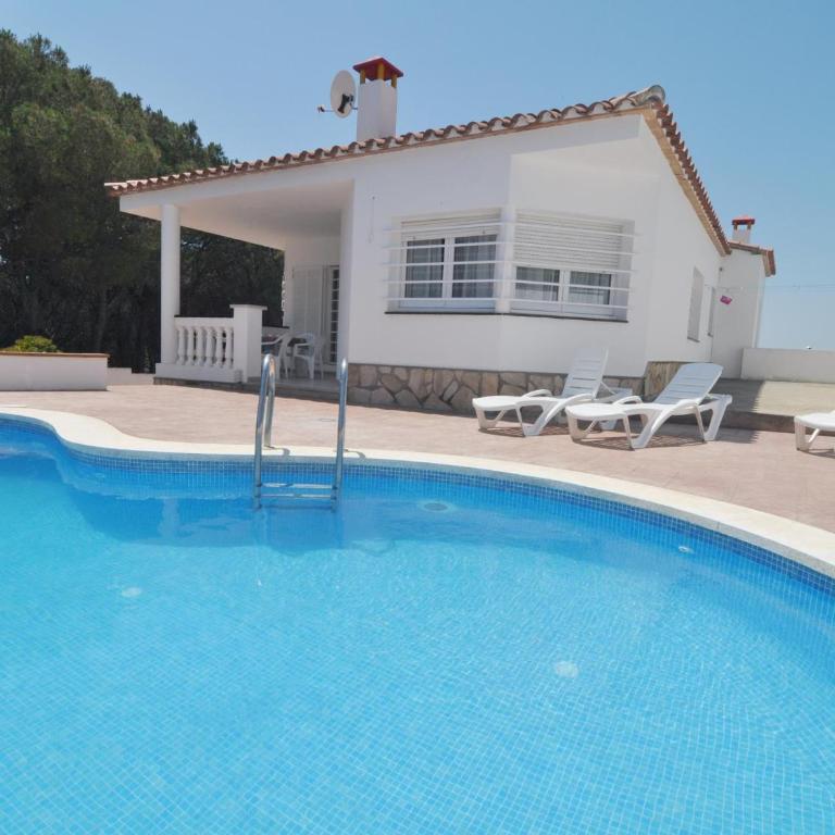 Casa tranquila con piscina privada en Carrer Vall d'Aran, Torroella de Montgrí - HISP-7-17 - Villa - 1
