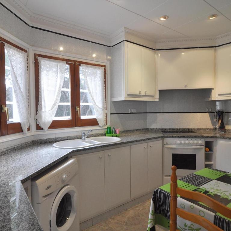 Casa tranquila con piscina privada en Carrer Vall d'Aran, Torroella de Montgrí - HISP-7-17 - Villa - 8