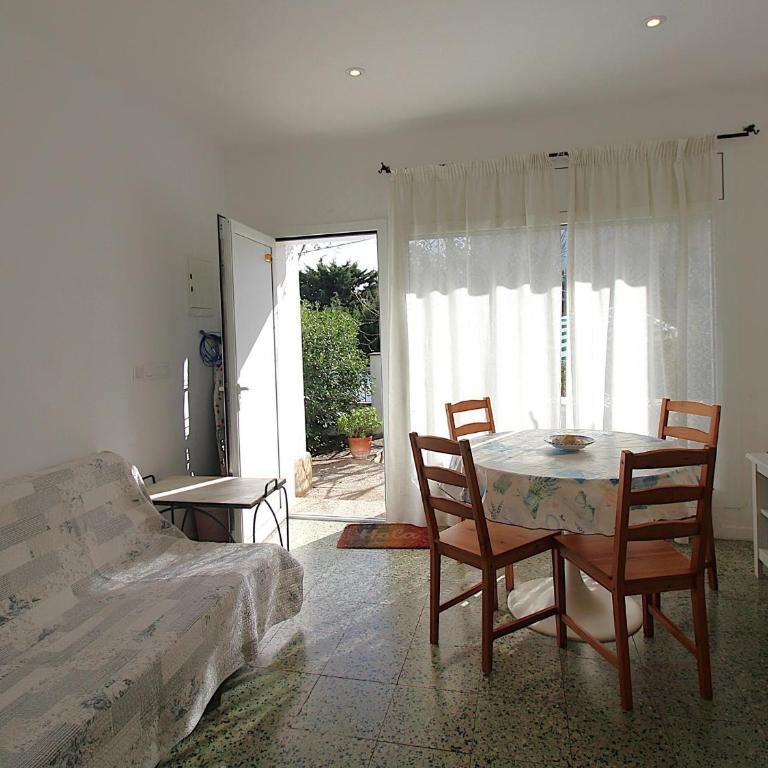 Apartamento para 4 pers cerca de la playa con aire y parking - ES-228-207 - Apartamento - 3