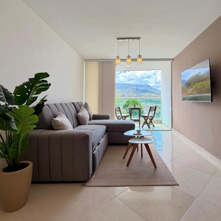 Espacio cómodo, piscina, jacuzzi y parqueadero - Apartamento de 2 dormitorios - 1